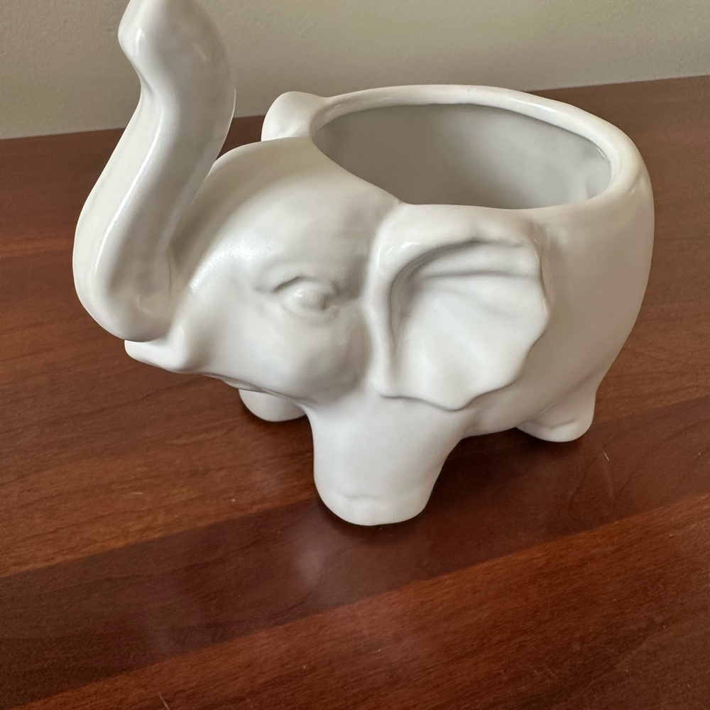 Ceramic Elephant Decor